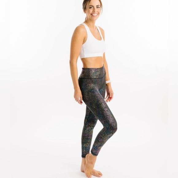 Zyia Active Black Vertical Mirage Light and Tight High Rise 7/8 Leggings Size 12 - Picture 1 of 11